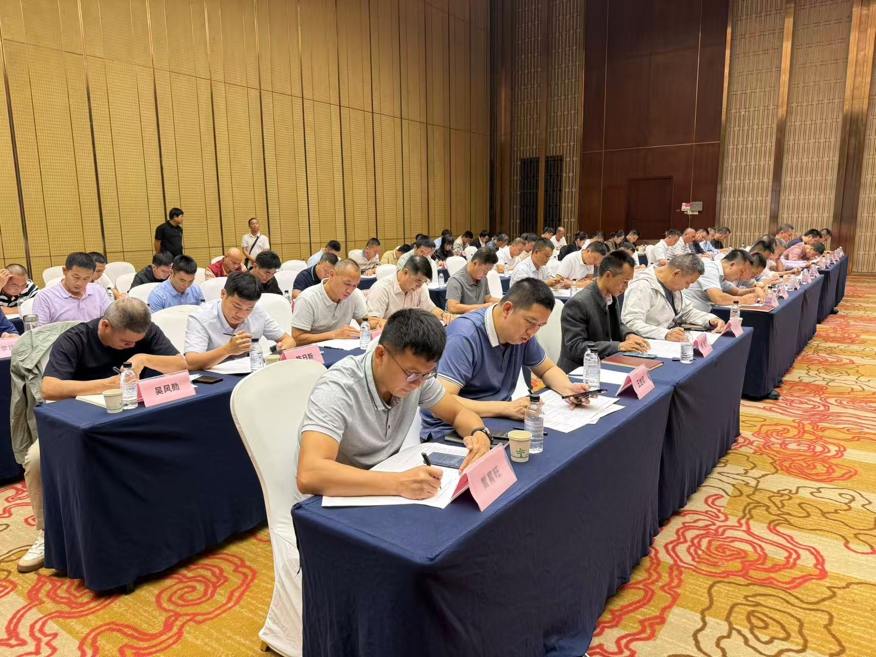 ΢ÐÅͼƬ_20251031210248.jpg ΢ÐÅͼƬ_20251031210248.jpg